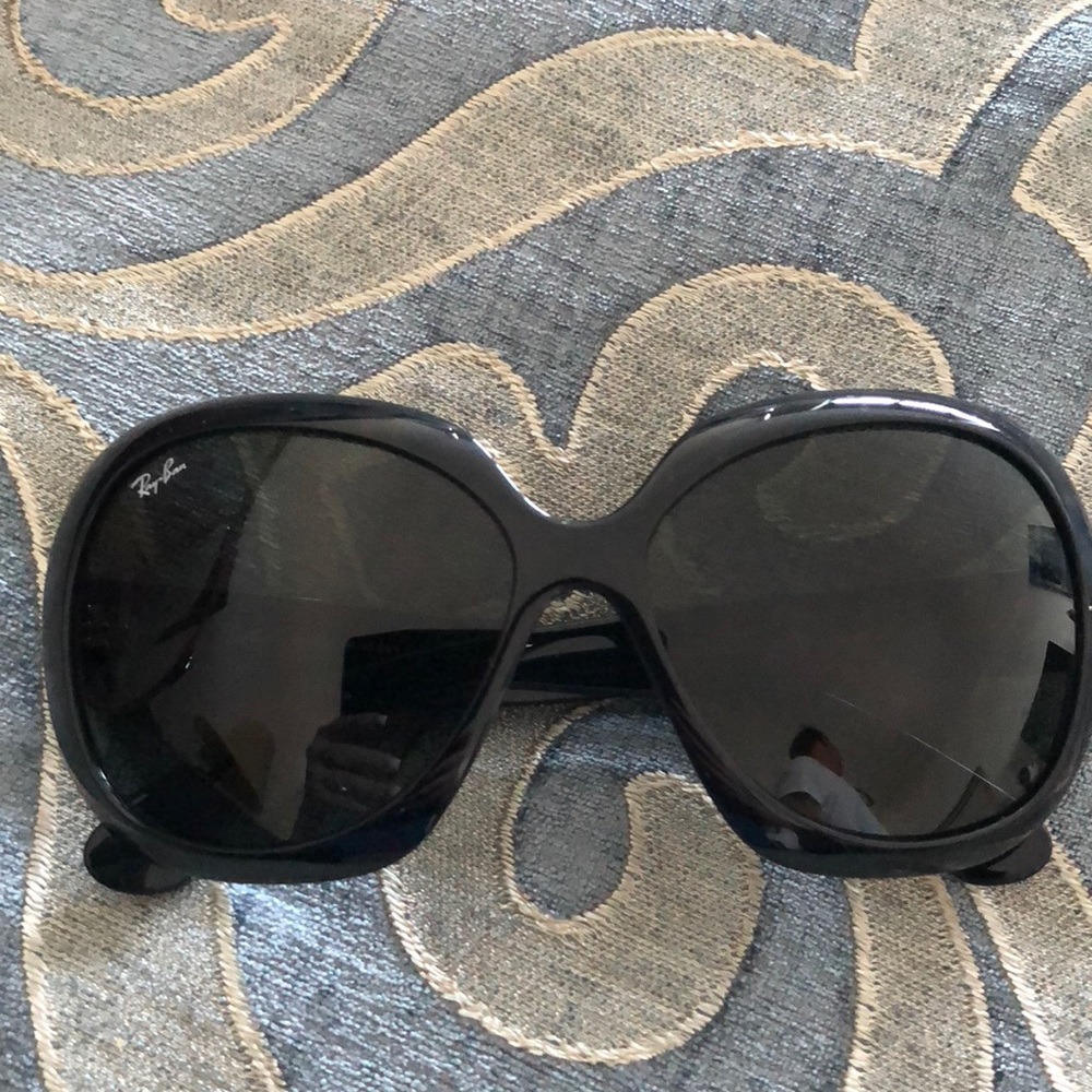 Ray Ban black sunglasses